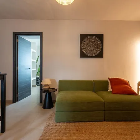 I Am Lomilla Apartment *