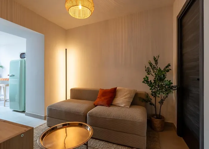 I Am Lomilla Apartment