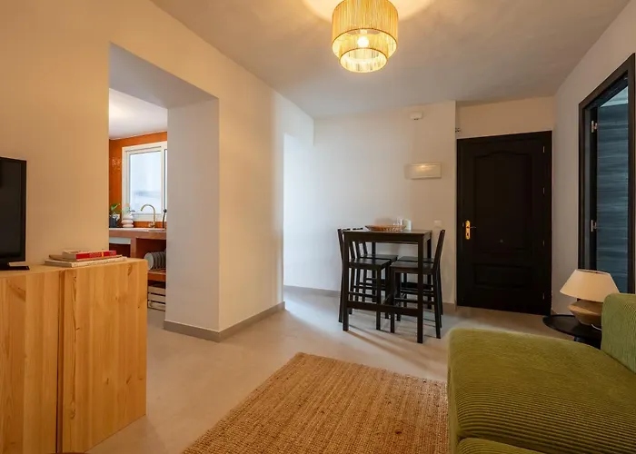 I Am Lomilla Apartment *