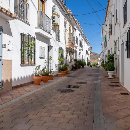 I Am Lomilla Apartmán *